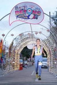 BIB: 172
                            <button type="button" onclick="openModal(21780845)" class="btn btn-primary btn-sm float-right btn-popup" data-toggle="modal" data-target=".modal-high-quality">
                        <i class="fas fa-shopping-cart"></i> Add to Cart
                    </button>
                                            <button type="button" onclick="isThisMe(21780845, true)" class="btn btn-success btn-sm float-right btn-popup btn-isme hidden" data-toggle="tooltip" data-placement="bottom" title="นี่คือรูปของคุณใช่ไหม คลิกที่นี่เพื่อเอาเข้าอัลบั้ม">
                        <i class="fas fa-plus"></i> Add to album
                    </button>
                    <button type="button" onclick="isThisMe(21780845, false)" class="btn btn-warning btn-sm float-right btn-popup btn-isnotme hidden">
                        <i class="fas fa-ban"></i> Remove from album
                    </button>