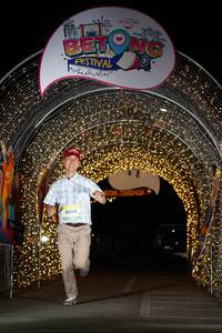 BIB: 50054
                            <button type="button" onclick="openModal(21781819)" class="btn btn-primary btn-sm float-right btn-popup" data-toggle="modal" data-target=".modal-high-quality">
                        <i class="fas fa-shopping-cart"></i> Add to Cart
                    </button>
                                            <button type="button" onclick="isThisMe(21781819, true)" class="btn btn-success btn-sm float-right btn-popup btn-isme hidden" data-toggle="tooltip" data-placement="bottom" title="นี่คือรูปของคุณใช่ไหม คลิกที่นี่เพื่อเอาเข้าอัลบั้ม">
                        <i class="fas fa-plus"></i> Add to album
                    </button>
                    <button type="button" onclick="isThisMe(21781819, false)" class="btn btn-warning btn-sm float-right btn-popup btn-isnotme hidden">
                        <i class="fas fa-ban"></i> Remove from album
                    </button>