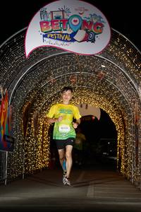 BIB: 50193
                            <button type="button" onclick="openModal(21782235)" class="btn btn-primary btn-sm float-right btn-popup" data-toggle="modal" data-target=".modal-high-quality">
                        <i class="fas fa-shopping-cart"></i> Add to Cart
                    </button>
                                            <button type="button" onclick="isThisMe(21782235, true)" class="btn btn-success btn-sm float-right btn-popup btn-isme hidden" data-toggle="tooltip" data-placement="bottom" title="นี่คือรูปของคุณใช่ไหม คลิกที่นี่เพื่อเอาเข้าอัลบั้ม">
                        <i class="fas fa-plus"></i> Add to album
                    </button>
                    <button type="button" onclick="isThisMe(21782235, false)" class="btn btn-warning btn-sm float-right btn-popup btn-isnotme hidden">
                        <i class="fas fa-ban"></i> Remove from album
                    </button>