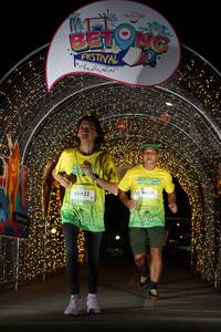 BIB: 60032, 90157
                            <button type="button" onclick="openModal(21778161)" class="btn btn-primary btn-sm float-right btn-popup" data-toggle="modal" data-target=".modal-high-quality">
                        <i class="fas fa-shopping-cart"></i> Add to Cart
                    </button>
                                            <button type="button" onclick="isThisMe(21778161, true)" class="btn btn-success btn-sm float-right btn-popup btn-isme hidden" data-toggle="tooltip" data-placement="bottom" title="นี่คือรูปของคุณใช่ไหม คลิกที่นี่เพื่อเอาเข้าอัลบั้ม">
                        <i class="fas fa-plus"></i> Add to album
                    </button>
                    <button type="button" onclick="isThisMe(21778161, false)" class="btn btn-warning btn-sm float-right btn-popup btn-isnotme hidden">
                        <i class="fas fa-ban"></i> Remove from album
                    </button>