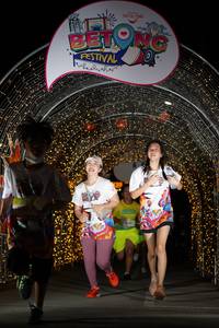 BIB: 
                            <button type="button" onclick="openModal(21778618)" class="btn btn-primary btn-sm float-right btn-popup" data-toggle="modal" data-target=".modal-high-quality">
                        <i class="fas fa-shopping-cart"></i> Add to Cart
                    </button>
                                            <button type="button" onclick="isThisMe(21778618, true)" class="btn btn-success btn-sm float-right btn-popup btn-isme hidden" data-toggle="tooltip" data-placement="bottom" title="นี่คือรูปของคุณใช่ไหม คลิกที่นี่เพื่อเอาเข้าอัลบั้ม">
                        <i class="fas fa-plus"></i> Add to album
                    </button>
                    <button type="button" onclick="isThisMe(21778618, false)" class="btn btn-warning btn-sm float-right btn-popup btn-isnotme hidden">
                        <i class="fas fa-ban"></i> Remove from album
                    </button>