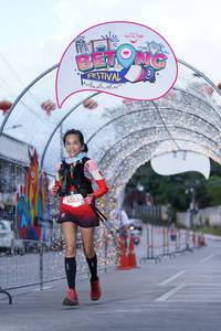 BIB: 5083
                            <button type="button" onclick="openModal(21780542)" class="btn btn-primary btn-sm float-right btn-popup" data-toggle="modal" data-target=".modal-high-quality">
                        <i class="fas fa-shopping-cart"></i> Add to Cart
                    </button>
                                            <button type="button" onclick="isThisMe(21780542, true)" class="btn btn-success btn-sm float-right btn-popup btn-isme hidden" data-toggle="tooltip" data-placement="bottom" title="นี่คือรูปของคุณใช่ไหม คลิกที่นี่เพื่อเอาเข้าอัลบั้ม">
                        <i class="fas fa-plus"></i> Add to album
                    </button>
                    <button type="button" onclick="isThisMe(21780542, false)" class="btn btn-warning btn-sm float-right btn-popup btn-isnotme hidden">
                        <i class="fas fa-ban"></i> Remove from album
                    </button>