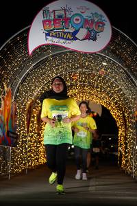 BIB: 40030
                            <button type="button" onclick="openModal(21778159)" class="btn btn-primary btn-sm float-right btn-popup" data-toggle="modal" data-target=".modal-high-quality">
                        <i class="fas fa-shopping-cart"></i> Add to Cart
                    </button>
                                            <button type="button" onclick="isThisMe(21778159, true)" class="btn btn-success btn-sm float-right btn-popup btn-isme hidden" data-toggle="tooltip" data-placement="bottom" title="นี่คือรูปของคุณใช่ไหม คลิกที่นี่เพื่อเอาเข้าอัลบั้ม">
                        <i class="fas fa-plus"></i> Add to album
                    </button>
                    <button type="button" onclick="isThisMe(21778159, false)" class="btn btn-warning btn-sm float-right btn-popup btn-isnotme hidden">
                        <i class="fas fa-ban"></i> Remove from album
                    </button>