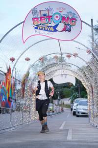 BIB: 
                            <button type="button" onclick="openModal(21780861)" class="btn btn-primary btn-sm float-right btn-popup" data-toggle="modal" data-target=".modal-high-quality">
                        <i class="fas fa-shopping-cart"></i> Add to Cart
                    </button>
                                            <button type="button" onclick="isThisMe(21780861, true)" class="btn btn-success btn-sm float-right btn-popup btn-isme hidden" data-toggle="tooltip" data-placement="bottom" title="นี่คือรูปของคุณใช่ไหม คลิกที่นี่เพื่อเอาเข้าอัลบั้ม">
                        <i class="fas fa-plus"></i> Add to album
                    </button>
                    <button type="button" onclick="isThisMe(21780861, false)" class="btn btn-warning btn-sm float-right btn-popup btn-isnotme hidden">
                        <i class="fas fa-ban"></i> Remove from album
                    </button>