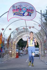 BIB: 5172
                            <button type="button" onclick="openModal(21780854)" class="btn btn-primary btn-sm float-right btn-popup" data-toggle="modal" data-target=".modal-high-quality">
                        <i class="fas fa-shopping-cart"></i> Add to Cart
                    </button>
                                            <button type="button" onclick="isThisMe(21780854, true)" class="btn btn-success btn-sm float-right btn-popup btn-isme hidden" data-toggle="tooltip" data-placement="bottom" title="นี่คือรูปของคุณใช่ไหม คลิกที่นี่เพื่อเอาเข้าอัลบั้ม">
                        <i class="fas fa-plus"></i> Add to album
                    </button>
                    <button type="button" onclick="isThisMe(21780854, false)" class="btn btn-warning btn-sm float-right btn-popup btn-isnotme hidden">
                        <i class="fas fa-ban"></i> Remove from album
                    </button>