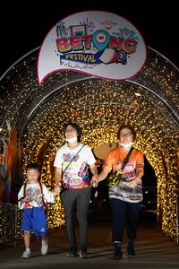 BIB: 
                            <button type="button" onclick="openModal(21779472)" class="btn btn-primary btn-sm float-right btn-popup" data-toggle="modal" data-target=".modal-high-quality">
                        <i class="fas fa-shopping-cart"></i> Add to Cart
                    </button>
                                            <button type="button" onclick="isThisMe(21779472, true)" class="btn btn-success btn-sm float-right btn-popup btn-isme hidden" data-toggle="tooltip" data-placement="bottom" title="นี่คือรูปของคุณใช่ไหม คลิกที่นี่เพื่อเอาเข้าอัลบั้ม">
                        <i class="fas fa-plus"></i> Add to album
                    </button>
                    <button type="button" onclick="isThisMe(21779472, false)" class="btn btn-warning btn-sm float-right btn-popup btn-isnotme hidden">
                        <i class="fas fa-ban"></i> Remove from album
                    </button>