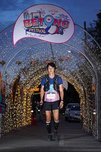 BIB: 5238
                            <button type="button" onclick="openModal(21781306)" class="btn btn-primary btn-sm float-right btn-popup" data-toggle="modal" data-target=".modal-high-quality">
                        <i class="fas fa-shopping-cart"></i> Add to Cart
                    </button>
                                            <button type="button" onclick="isThisMe(21781306, true)" class="btn btn-success btn-sm float-right btn-popup btn-isme hidden" data-toggle="tooltip" data-placement="bottom" title="นี่คือรูปของคุณใช่ไหม คลิกที่นี่เพื่อเอาเข้าอัลบั้ม">
                        <i class="fas fa-plus"></i> Add to album
                    </button>
                    <button type="button" onclick="isThisMe(21781306, false)" class="btn btn-warning btn-sm float-right btn-popup btn-isnotme hidden">
                        <i class="fas fa-ban"></i> Remove from album
                    </button>