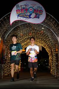 BIB: 50394, 50518
                            <button type="button" onclick="openModal(21778052)" class="btn btn-primary btn-sm float-right btn-popup" data-toggle="modal" data-target=".modal-high-quality">
                        <i class="fas fa-shopping-cart"></i> Add to Cart
                    </button>
                                            <button type="button" onclick="isThisMe(21778052, true)" class="btn btn-success btn-sm float-right btn-popup btn-isme hidden" data-toggle="tooltip" data-placement="bottom" title="นี่คือรูปของคุณใช่ไหม คลิกที่นี่เพื่อเอาเข้าอัลบั้ม">
                        <i class="fas fa-plus"></i> Add to album
                    </button>
                    <button type="button" onclick="isThisMe(21778052, false)" class="btn btn-warning btn-sm float-right btn-popup btn-isnotme hidden">
                        <i class="fas fa-ban"></i> Remove from album
                    </button>