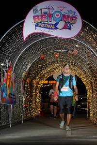 BIB: 3096
                            <button type="button" onclick="openModal(21778385)" class="btn btn-primary btn-sm float-right btn-popup" data-toggle="modal" data-target=".modal-high-quality">
                        <i class="fas fa-shopping-cart"></i> Add to Cart
                    </button>
                                            <button type="button" onclick="isThisMe(21778385, true)" class="btn btn-success btn-sm float-right btn-popup btn-isme hidden" data-toggle="tooltip" data-placement="bottom" title="นี่คือรูปของคุณใช่ไหม คลิกที่นี่เพื่อเอาเข้าอัลบั้ม">
                        <i class="fas fa-plus"></i> Add to album
                    </button>
                    <button type="button" onclick="isThisMe(21778385, false)" class="btn btn-warning btn-sm float-right btn-popup btn-isnotme hidden">
                        <i class="fas fa-ban"></i> Remove from album
                    </button>