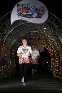 BIB: 50464
                            <button type="button" onclick="openModal(21777704)" class="btn btn-primary btn-sm float-right btn-popup" data-toggle="modal" data-target=".modal-high-quality">
                        <i class="fas fa-shopping-cart"></i> Add to Cart
                    </button>
                                            <button type="button" onclick="isThisMe(21777704, true)" class="btn btn-success btn-sm float-right btn-popup btn-isme hidden" data-toggle="tooltip" data-placement="bottom" title="นี่คือรูปของคุณใช่ไหม คลิกที่นี่เพื่อเอาเข้าอัลบั้ม">
                        <i class="fas fa-plus"></i> Add to album
                    </button>
                    <button type="button" onclick="isThisMe(21777704, false)" class="btn btn-warning btn-sm float-right btn-popup btn-isnotme hidden">
                        <i class="fas fa-ban"></i> Remove from album
                    </button>