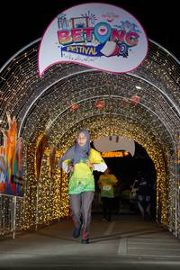 BIB: 
                            <button type="button" onclick="openModal(21778917)" class="btn btn-primary btn-sm float-right btn-popup" data-toggle="modal" data-target=".modal-high-quality">
                        <i class="fas fa-shopping-cart"></i> Add to Cart
                    </button>
                                            <button type="button" onclick="isThisMe(21778917, true)" class="btn btn-success btn-sm float-right btn-popup btn-isme hidden" data-toggle="tooltip" data-placement="bottom" title="นี่คือรูปของคุณใช่ไหม คลิกที่นี่เพื่อเอาเข้าอัลบั้ม">
                        <i class="fas fa-plus"></i> Add to album
                    </button>
                    <button type="button" onclick="isThisMe(21778917, false)" class="btn btn-warning btn-sm float-right btn-popup btn-isnotme hidden">
                        <i class="fas fa-ban"></i> Remove from album
                    </button>