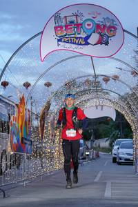 BIB: 5054
                            <button type="button" onclick="openModal(21781062)" class="btn btn-primary btn-sm float-right btn-popup" data-toggle="modal" data-target=".modal-high-quality">
                        <i class="fas fa-shopping-cart"></i> Add to Cart
                    </button>
                                            <button type="button" onclick="isThisMe(21781062, true)" class="btn btn-success btn-sm float-right btn-popup btn-isme hidden" data-toggle="tooltip" data-placement="bottom" title="นี่คือรูปของคุณใช่ไหม คลิกที่นี่เพื่อเอาเข้าอัลบั้ม">
                        <i class="fas fa-plus"></i> Add to album
                    </button>
                    <button type="button" onclick="isThisMe(21781062, false)" class="btn btn-warning btn-sm float-right btn-popup btn-isnotme hidden">
                        <i class="fas fa-ban"></i> Remove from album
                    </button>