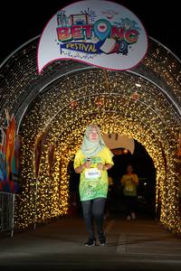 BIB: 50086
                            <button type="button" onclick="openModal(21778797)" class="btn btn-primary btn-sm float-right btn-popup" data-toggle="modal" data-target=".modal-high-quality">
                        <i class="fas fa-shopping-cart"></i> Add to Cart
                    </button>
                                            <button type="button" onclick="isThisMe(21778797, true)" class="btn btn-success btn-sm float-right btn-popup btn-isme hidden" data-toggle="tooltip" data-placement="bottom" title="นี่คือรูปของคุณใช่ไหม คลิกที่นี่เพื่อเอาเข้าอัลบั้ม">
                        <i class="fas fa-plus"></i> Add to album
                    </button>
                    <button type="button" onclick="isThisMe(21778797, false)" class="btn btn-warning btn-sm float-right btn-popup btn-isnotme hidden">
                        <i class="fas fa-ban"></i> Remove from album
                    </button>