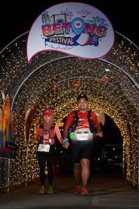 BIB: 5381
                            <button type="button" onclick="openModal(21780004)" class="btn btn-primary btn-sm float-right btn-popup" data-toggle="modal" data-target=".modal-high-quality">
                        <i class="fas fa-shopping-cart"></i> Add to Cart
                    </button>
                                            <button type="button" onclick="isThisMe(21780004, true)" class="btn btn-success btn-sm float-right btn-popup btn-isme hidden" data-toggle="tooltip" data-placement="bottom" title="นี่คือรูปของคุณใช่ไหม คลิกที่นี่เพื่อเอาเข้าอัลบั้ม">
                        <i class="fas fa-plus"></i> Add to album
                    </button>
                    <button type="button" onclick="isThisMe(21780004, false)" class="btn btn-warning btn-sm float-right btn-popup btn-isnotme hidden">
                        <i class="fas fa-ban"></i> Remove from album
                    </button>