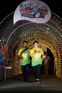 BIB: 50318, 50310
                            <button type="button" onclick="openModal(21778613)" class="btn btn-primary btn-sm float-right btn-popup" data-toggle="modal" data-target=".modal-high-quality">
                        <i class="fas fa-shopping-cart"></i> Add to Cart
                    </button>
                                            <button type="button" onclick="isThisMe(21778613, true)" class="btn btn-success btn-sm float-right btn-popup btn-isme hidden" data-toggle="tooltip" data-placement="bottom" title="นี่คือรูปของคุณใช่ไหม คลิกที่นี่เพื่อเอาเข้าอัลบั้ม">
                        <i class="fas fa-plus"></i> Add to album
                    </button>
                    <button type="button" onclick="isThisMe(21778613, false)" class="btn btn-warning btn-sm float-right btn-popup btn-isnotme hidden">
                        <i class="fas fa-ban"></i> Remove from album
                    </button>