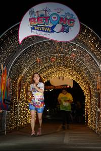 BIB: 485
                            <button type="button" onclick="openModal(21779071)" class="btn btn-primary btn-sm float-right btn-popup" data-toggle="modal" data-target=".modal-high-quality">
                        <i class="fas fa-shopping-cart"></i> Add to Cart
                    </button>
                                            <button type="button" onclick="isThisMe(21779071, true)" class="btn btn-success btn-sm float-right btn-popup btn-isme hidden" data-toggle="tooltip" data-placement="bottom" title="นี่คือรูปของคุณใช่ไหม คลิกที่นี่เพื่อเอาเข้าอัลบั้ม">
                        <i class="fas fa-plus"></i> Add to album
                    </button>
                    <button type="button" onclick="isThisMe(21779071, false)" class="btn btn-warning btn-sm float-right btn-popup btn-isnotme hidden">
                        <i class="fas fa-ban"></i> Remove from album
                    </button>