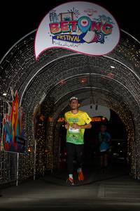 BIB: 5012
                            <button type="button" onclick="openModal(21781999)" class="btn btn-primary btn-sm float-right btn-popup" data-toggle="modal" data-target=".modal-high-quality">
                        <i class="fas fa-shopping-cart"></i> Add to Cart
                    </button>
                                            <button type="button" onclick="isThisMe(21781999, true)" class="btn btn-success btn-sm float-right btn-popup btn-isme hidden" data-toggle="tooltip" data-placement="bottom" title="นี่คือรูปของคุณใช่ไหม คลิกที่นี่เพื่อเอาเข้าอัลบั้ม">
                        <i class="fas fa-plus"></i> Add to album
                    </button>
                    <button type="button" onclick="isThisMe(21781999, false)" class="btn btn-warning btn-sm float-right btn-popup btn-isnotme hidden">
                        <i class="fas fa-ban"></i> Remove from album
                    </button>