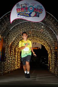 BIB: 50201
                            <button type="button" onclick="openModal(21782250)" class="btn btn-primary btn-sm float-right btn-popup" data-toggle="modal" data-target=".modal-high-quality">
                        <i class="fas fa-shopping-cart"></i> Add to Cart
                    </button>
                                            <button type="button" onclick="isThisMe(21782250, true)" class="btn btn-success btn-sm float-right btn-popup btn-isme hidden" data-toggle="tooltip" data-placement="bottom" title="นี่คือรูปของคุณใช่ไหม คลิกที่นี่เพื่อเอาเข้าอัลบั้ม">
                        <i class="fas fa-plus"></i> Add to album
                    </button>
                    <button type="button" onclick="isThisMe(21782250, false)" class="btn btn-warning btn-sm float-right btn-popup btn-isnotme hidden">
                        <i class="fas fa-ban"></i> Remove from album
                    </button>