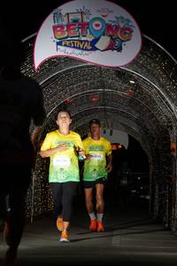 BIB: 90136, 60005
                            <button type="button" onclick="openModal(21777183)" class="btn btn-primary btn-sm float-right btn-popup" data-toggle="modal" data-target=".modal-high-quality">
                        <i class="fas fa-shopping-cart"></i> Add to Cart
                    </button>
                                            <button type="button" onclick="isThisMe(21777183, true)" class="btn btn-success btn-sm float-right btn-popup btn-isme hidden" data-toggle="tooltip" data-placement="bottom" title="นี่คือรูปของคุณใช่ไหม คลิกที่นี่เพื่อเอาเข้าอัลบั้ม">
                        <i class="fas fa-plus"></i> Add to album
                    </button>
                    <button type="button" onclick="isThisMe(21777183, false)" class="btn btn-warning btn-sm float-right btn-popup btn-isnotme hidden">
                        <i class="fas fa-ban"></i> Remove from album
                    </button>