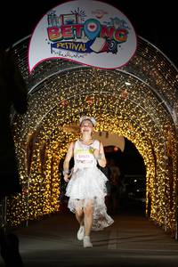 BIB: 50635
                            <button type="button" onclick="openModal(21777856)" class="btn btn-primary btn-sm float-right btn-popup" data-toggle="modal" data-target=".modal-high-quality">
                        <i class="fas fa-shopping-cart"></i> Add to Cart
                    </button>
                                            <button type="button" onclick="isThisMe(21777856, true)" class="btn btn-success btn-sm float-right btn-popup btn-isme hidden" data-toggle="tooltip" data-placement="bottom" title="นี่คือรูปของคุณใช่ไหม คลิกที่นี่เพื่อเอาเข้าอัลบั้ม">
                        <i class="fas fa-plus"></i> Add to album
                    </button>
                    <button type="button" onclick="isThisMe(21777856, false)" class="btn btn-warning btn-sm float-right btn-popup btn-isnotme hidden">
                        <i class="fas fa-ban"></i> Remove from album
                    </button>