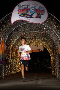 BIB: 50395
                            <button type="button" onclick="openModal(21782194)" class="btn btn-primary btn-sm float-right btn-popup" data-toggle="modal" data-target=".modal-high-quality">
                        <i class="fas fa-shopping-cart"></i> Add to Cart
                    </button>
                                            <button type="button" onclick="isThisMe(21782194, true)" class="btn btn-success btn-sm float-right btn-popup btn-isme hidden" data-toggle="tooltip" data-placement="bottom" title="นี่คือรูปของคุณใช่ไหม คลิกที่นี่เพื่อเอาเข้าอัลบั้ม">
                        <i class="fas fa-plus"></i> Add to album
                    </button>
                    <button type="button" onclick="isThisMe(21782194, false)" class="btn btn-warning btn-sm float-right btn-popup btn-isnotme hidden">
                        <i class="fas fa-ban"></i> Remove from album
                    </button>