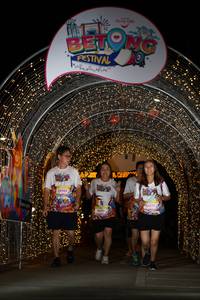 BIB: 50483, 5033, 30375
                            <button type="button" onclick="openModal(21778660)" class="btn btn-primary btn-sm float-right btn-popup" data-toggle="modal" data-target=".modal-high-quality">
                        <i class="fas fa-shopping-cart"></i> Add to Cart
                    </button>
                                            <button type="button" onclick="isThisMe(21778660, true)" class="btn btn-success btn-sm float-right btn-popup btn-isme hidden" data-toggle="tooltip" data-placement="bottom" title="นี่คือรูปของคุณใช่ไหม คลิกที่นี่เพื่อเอาเข้าอัลบั้ม">
                        <i class="fas fa-plus"></i> Add to album
                    </button>
                    <button type="button" onclick="isThisMe(21778660, false)" class="btn btn-warning btn-sm float-right btn-popup btn-isnotme hidden">
                        <i class="fas fa-ban"></i> Remove from album
                    </button>