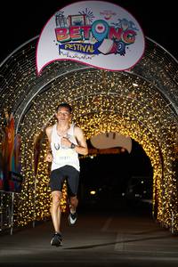 BIB: 50211
                            <button type="button" onclick="openModal(21781739)" class="btn btn-primary btn-sm float-right btn-popup" data-toggle="modal" data-target=".modal-high-quality">
                        <i class="fas fa-shopping-cart"></i> Add to Cart
                    </button>
                                            <button type="button" onclick="isThisMe(21781739, true)" class="btn btn-success btn-sm float-right btn-popup btn-isme hidden" data-toggle="tooltip" data-placement="bottom" title="นี่คือรูปของคุณใช่ไหม คลิกที่นี่เพื่อเอาเข้าอัลบั้ม">
                        <i class="fas fa-plus"></i> Add to album
                    </button>
                    <button type="button" onclick="isThisMe(21781739, false)" class="btn btn-warning btn-sm float-right btn-popup btn-isnotme hidden">
                        <i class="fas fa-ban"></i> Remove from album
                    </button>