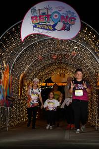 BIB: 505402, 30643, 10102
                            <button type="button" onclick="openModal(21778753)" class="btn btn-primary btn-sm float-right btn-popup" data-toggle="modal" data-target=".modal-high-quality">
                        <i class="fas fa-shopping-cart"></i> Add to Cart
                    </button>
                                            <button type="button" onclick="isThisMe(21778753, true)" class="btn btn-success btn-sm float-right btn-popup btn-isme hidden" data-toggle="tooltip" data-placement="bottom" title="นี่คือรูปของคุณใช่ไหม คลิกที่นี่เพื่อเอาเข้าอัลบั้ม">
                        <i class="fas fa-plus"></i> Add to album
                    </button>
                    <button type="button" onclick="isThisMe(21778753, false)" class="btn btn-warning btn-sm float-right btn-popup btn-isnotme hidden">
                        <i class="fas fa-ban"></i> Remove from album
                    </button>