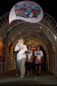 BIB: 90004
                            <button type="button" onclick="openModal(21778876)" class="btn btn-primary btn-sm float-right btn-popup" data-toggle="modal" data-target=".modal-high-quality">
                        <i class="fas fa-shopping-cart"></i> Add to Cart
                    </button>
                                            <button type="button" onclick="isThisMe(21778876, true)" class="btn btn-success btn-sm float-right btn-popup btn-isme hidden" data-toggle="tooltip" data-placement="bottom" title="นี่คือรูปของคุณใช่ไหม คลิกที่นี่เพื่อเอาเข้าอัลบั้ม">
                        <i class="fas fa-plus"></i> Add to album
                    </button>
                    <button type="button" onclick="isThisMe(21778876, false)" class="btn btn-warning btn-sm float-right btn-popup btn-isnotme hidden">
                        <i class="fas fa-ban"></i> Remove from album
                    </button>