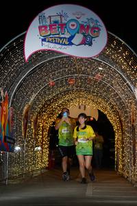 BIB: 30050, 5000
                            <button type="button" onclick="openModal(21778489)" class="btn btn-primary btn-sm float-right btn-popup" data-toggle="modal" data-target=".modal-high-quality">
                        <i class="fas fa-shopping-cart"></i> Add to Cart
                    </button>
                                            <button type="button" onclick="isThisMe(21778489, true)" class="btn btn-success btn-sm float-right btn-popup btn-isme hidden" data-toggle="tooltip" data-placement="bottom" title="นี่คือรูปของคุณใช่ไหม คลิกที่นี่เพื่อเอาเข้าอัลบั้ม">
                        <i class="fas fa-plus"></i> Add to album
                    </button>
                    <button type="button" onclick="isThisMe(21778489, false)" class="btn btn-warning btn-sm float-right btn-popup btn-isnotme hidden">
                        <i class="fas fa-ban"></i> Remove from album
                    </button>