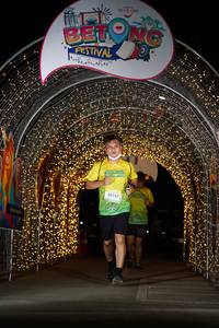 BIB: 50163
                            <button type="button" onclick="openModal(21777481)" class="btn btn-primary btn-sm float-right btn-popup" data-toggle="modal" data-target=".modal-high-quality">
                        <i class="fas fa-shopping-cart"></i> Add to Cart
                    </button>
                                            <button type="button" onclick="isThisMe(21777481, true)" class="btn btn-success btn-sm float-right btn-popup btn-isme hidden" data-toggle="tooltip" data-placement="bottom" title="นี่คือรูปของคุณใช่ไหม คลิกที่นี่เพื่อเอาเข้าอัลบั้ม">
                        <i class="fas fa-plus"></i> Add to album
                    </button>
                    <button type="button" onclick="isThisMe(21777481, false)" class="btn btn-warning btn-sm float-right btn-popup btn-isnotme hidden">
                        <i class="fas fa-ban"></i> Remove from album
                    </button>