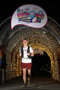 BIB: 5355
                            <button type="button" onclick="openModal(21781713)" class="btn btn-primary btn-sm float-right btn-popup" data-toggle="modal" data-target=".modal-high-quality">
                        <i class="fas fa-shopping-cart"></i> Add to Cart
                    </button>
                                            <button type="button" onclick="isThisMe(21781713, true)" class="btn btn-success btn-sm float-right btn-popup btn-isme hidden" data-toggle="tooltip" data-placement="bottom" title="นี่คือรูปของคุณใช่ไหม คลิกที่นี่เพื่อเอาเข้าอัลบั้ม">
                        <i class="fas fa-plus"></i> Add to album
                    </button>
                    <button type="button" onclick="isThisMe(21781713, false)" class="btn btn-warning btn-sm float-right btn-popup btn-isnotme hidden">
                        <i class="fas fa-ban"></i> Remove from album
                    </button>