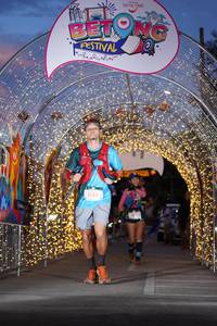 BIB: 5152
                            <button type="button" onclick="openModal(21781376)" class="btn btn-primary btn-sm float-right btn-popup" data-toggle="modal" data-target=".modal-high-quality">
                        <i class="fas fa-shopping-cart"></i> Add to Cart
                    </button>
                                            <button type="button" onclick="isThisMe(21781376, true)" class="btn btn-success btn-sm float-right btn-popup btn-isme hidden" data-toggle="tooltip" data-placement="bottom" title="นี่คือรูปของคุณใช่ไหม คลิกที่นี่เพื่อเอาเข้าอัลบั้ม">
                        <i class="fas fa-plus"></i> Add to album
                    </button>
                    <button type="button" onclick="isThisMe(21781376, false)" class="btn btn-warning btn-sm float-right btn-popup btn-isnotme hidden">
                        <i class="fas fa-ban"></i> Remove from album
                    </button>