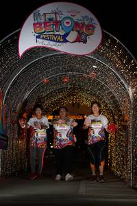 BIB: 50549, 56462, 60074
                            <button type="button" onclick="openModal(21779280)" class="btn btn-primary btn-sm float-right btn-popup" data-toggle="modal" data-target=".modal-high-quality">
                        <i class="fas fa-shopping-cart"></i> Add to Cart
                    </button>
                                            <button type="button" onclick="isThisMe(21779280, true)" class="btn btn-success btn-sm float-right btn-popup btn-isme hidden" data-toggle="tooltip" data-placement="bottom" title="นี่คือรูปของคุณใช่ไหม คลิกที่นี่เพื่อเอาเข้าอัลบั้ม">
                        <i class="fas fa-plus"></i> Add to album
                    </button>
                    <button type="button" onclick="isThisMe(21779280, false)" class="btn btn-warning btn-sm float-right btn-popup btn-isnotme hidden">
                        <i class="fas fa-ban"></i> Remove from album
                    </button>