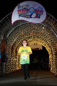 BIB: 60046
                            <button type="button" onclick="openModal(21778938)" class="btn btn-primary btn-sm float-right btn-popup" data-toggle="modal" data-target=".modal-high-quality">
                        <i class="fas fa-shopping-cart"></i> Add to Cart
                    </button>
                                            <button type="button" onclick="isThisMe(21778938, true)" class="btn btn-success btn-sm float-right btn-popup btn-isme hidden" data-toggle="tooltip" data-placement="bottom" title="นี่คือรูปของคุณใช่ไหม คลิกที่นี่เพื่อเอาเข้าอัลบั้ม">
                        <i class="fas fa-plus"></i> Add to album
                    </button>
                    <button type="button" onclick="isThisMe(21778938, false)" class="btn btn-warning btn-sm float-right btn-popup btn-isnotme hidden">
                        <i class="fas fa-ban"></i> Remove from album
                    </button>