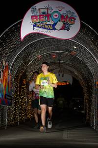 BIB: 50400, 300245
                            <button type="button" onclick="openModal(21777367)" class="btn btn-primary btn-sm float-right btn-popup" data-toggle="modal" data-target=".modal-high-quality">
                        <i class="fas fa-shopping-cart"></i> Add to Cart
                    </button>
                                            <button type="button" onclick="isThisMe(21777367, true)" class="btn btn-success btn-sm float-right btn-popup btn-isme hidden" data-toggle="tooltip" data-placement="bottom" title="นี่คือรูปของคุณใช่ไหม คลิกที่นี่เพื่อเอาเข้าอัลบั้ม">
                        <i class="fas fa-plus"></i> Add to album
                    </button>
                    <button type="button" onclick="isThisMe(21777367, false)" class="btn btn-warning btn-sm float-right btn-popup btn-isnotme hidden">
                        <i class="fas fa-ban"></i> Remove from album
                    </button>