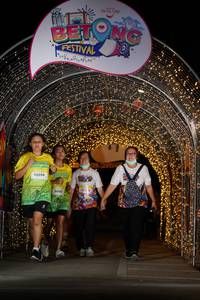 BIB: 90094, 500, 300
                            <button type="button" onclick="openModal(21779128)" class="btn btn-primary btn-sm float-right btn-popup" data-toggle="modal" data-target=".modal-high-quality">
                        <i class="fas fa-shopping-cart"></i> Add to Cart
                    </button>
                                            <button type="button" onclick="isThisMe(21779128, true)" class="btn btn-success btn-sm float-right btn-popup btn-isme hidden" data-toggle="tooltip" data-placement="bottom" title="นี่คือรูปของคุณใช่ไหม คลิกที่นี่เพื่อเอาเข้าอัลบั้ม">
                        <i class="fas fa-plus"></i> Add to album
                    </button>
                    <button type="button" onclick="isThisMe(21779128, false)" class="btn btn-warning btn-sm float-right btn-popup btn-isnotme hidden">
                        <i class="fas fa-ban"></i> Remove from album
                    </button>