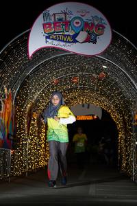 BIB: 
                            <button type="button" onclick="openModal(21778923)" class="btn btn-primary btn-sm float-right btn-popup" data-toggle="modal" data-target=".modal-high-quality">
                        <i class="fas fa-shopping-cart"></i> Add to Cart
                    </button>
                                            <button type="button" onclick="isThisMe(21778923, true)" class="btn btn-success btn-sm float-right btn-popup btn-isme hidden" data-toggle="tooltip" data-placement="bottom" title="นี่คือรูปของคุณใช่ไหม คลิกที่นี่เพื่อเอาเข้าอัลบั้ม">
                        <i class="fas fa-plus"></i> Add to album
                    </button>
                    <button type="button" onclick="isThisMe(21778923, false)" class="btn btn-warning btn-sm float-right btn-popup btn-isnotme hidden">
                        <i class="fas fa-ban"></i> Remove from album
                    </button>