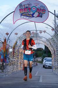 BIB: 5161
                            <button type="button" onclick="openModal(21780645)" class="btn btn-primary btn-sm float-right btn-popup" data-toggle="modal" data-target=".modal-high-quality">
                        <i class="fas fa-shopping-cart"></i> Add to Cart
                    </button>
                                            <button type="button" onclick="isThisMe(21780645, true)" class="btn btn-success btn-sm float-right btn-popup btn-isme hidden" data-toggle="tooltip" data-placement="bottom" title="นี่คือรูปของคุณใช่ไหม คลิกที่นี่เพื่อเอาเข้าอัลบั้ม">
                        <i class="fas fa-plus"></i> Add to album
                    </button>
                    <button type="button" onclick="isThisMe(21780645, false)" class="btn btn-warning btn-sm float-right btn-popup btn-isnotme hidden">
                        <i class="fas fa-ban"></i> Remove from album
                    </button>