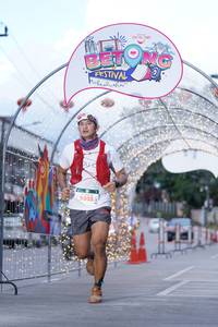 BIB: 5035
                            <button type="button" onclick="openModal(21780510)" class="btn btn-primary btn-sm float-right btn-popup" data-toggle="modal" data-target=".modal-high-quality">
                        <i class="fas fa-shopping-cart"></i> Add to Cart
                    </button>
                                            <button type="button" onclick="isThisMe(21780510, true)" class="btn btn-success btn-sm float-right btn-popup btn-isme hidden" data-toggle="tooltip" data-placement="bottom" title="นี่คือรูปของคุณใช่ไหม คลิกที่นี่เพื่อเอาเข้าอัลบั้ม">
                        <i class="fas fa-plus"></i> Add to album
                    </button>
                    <button type="button" onclick="isThisMe(21780510, false)" class="btn btn-warning btn-sm float-right btn-popup btn-isnotme hidden">
                        <i class="fas fa-ban"></i> Remove from album
                    </button>