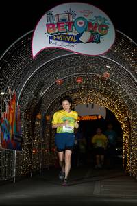 BIB: 90083
                            <button type="button" onclick="openModal(21778345)" class="btn btn-primary btn-sm float-right btn-popup" data-toggle="modal" data-target=".modal-high-quality">
                        <i class="fas fa-shopping-cart"></i> Add to Cart
                    </button>
                                            <button type="button" onclick="isThisMe(21778345, true)" class="btn btn-success btn-sm float-right btn-popup btn-isme hidden" data-toggle="tooltip" data-placement="bottom" title="นี่คือรูปของคุณใช่ไหม คลิกที่นี่เพื่อเอาเข้าอัลบั้ม">
                        <i class="fas fa-plus"></i> Add to album
                    </button>
                    <button type="button" onclick="isThisMe(21778345, false)" class="btn btn-warning btn-sm float-right btn-popup btn-isnotme hidden">
                        <i class="fas fa-ban"></i> Remove from album
                    </button>