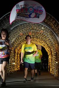 BIB: 50538, 421
                            <button type="button" onclick="openModal(21778849)" class="btn btn-primary btn-sm float-right btn-popup" data-toggle="modal" data-target=".modal-high-quality">
                        <i class="fas fa-shopping-cart"></i> Add to Cart
                    </button>
                                            <button type="button" onclick="isThisMe(21778849, true)" class="btn btn-success btn-sm float-right btn-popup btn-isme hidden" data-toggle="tooltip" data-placement="bottom" title="นี่คือรูปของคุณใช่ไหม คลิกที่นี่เพื่อเอาเข้าอัลบั้ม">
                        <i class="fas fa-plus"></i> Add to album
                    </button>
                    <button type="button" onclick="isThisMe(21778849, false)" class="btn btn-warning btn-sm float-right btn-popup btn-isnotme hidden">
                        <i class="fas fa-ban"></i> Remove from album
                    </button>