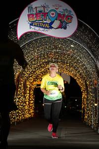 BIB: 0245
                            <button type="button" onclick="openModal(21777432)" class="btn btn-primary btn-sm float-right btn-popup" data-toggle="modal" data-target=".modal-high-quality">
                        <i class="fas fa-shopping-cart"></i> Add to Cart
                    </button>
                                            <button type="button" onclick="isThisMe(21777432, true)" class="btn btn-success btn-sm float-right btn-popup btn-isme hidden" data-toggle="tooltip" data-placement="bottom" title="นี่คือรูปของคุณใช่ไหม คลิกที่นี่เพื่อเอาเข้าอัลบั้ม">
                        <i class="fas fa-plus"></i> Add to album
                    </button>
                    <button type="button" onclick="isThisMe(21777432, false)" class="btn btn-warning btn-sm float-right btn-popup btn-isnotme hidden">
                        <i class="fas fa-ban"></i> Remove from album
                    </button>