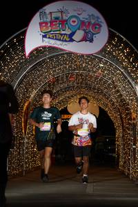 BIB: 203992
                            <button type="button" onclick="openModal(21778047)" class="btn btn-primary btn-sm float-right btn-popup" data-toggle="modal" data-target=".modal-high-quality">
                        <i class="fas fa-shopping-cart"></i> Add to Cart
                    </button>
                                            <button type="button" onclick="isThisMe(21778047, true)" class="btn btn-success btn-sm float-right btn-popup btn-isme hidden" data-toggle="tooltip" data-placement="bottom" title="นี่คือรูปของคุณใช่ไหม คลิกที่นี่เพื่อเอาเข้าอัลบั้ม">
                        <i class="fas fa-plus"></i> Add to album
                    </button>
                    <button type="button" onclick="isThisMe(21778047, false)" class="btn btn-warning btn-sm float-right btn-popup btn-isnotme hidden">
                        <i class="fas fa-ban"></i> Remove from album
                    </button>