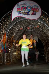 BIB: 50343
                            <button type="button" onclick="openModal(21778250)" class="btn btn-primary btn-sm float-right btn-popup" data-toggle="modal" data-target=".modal-high-quality">
                        <i class="fas fa-shopping-cart"></i> Add to Cart
                    </button>
                                            <button type="button" onclick="isThisMe(21778250, true)" class="btn btn-success btn-sm float-right btn-popup btn-isme hidden" data-toggle="tooltip" data-placement="bottom" title="นี่คือรูปของคุณใช่ไหม คลิกที่นี่เพื่อเอาเข้าอัลบั้ม">
                        <i class="fas fa-plus"></i> Add to album
                    </button>
                    <button type="button" onclick="isThisMe(21778250, false)" class="btn btn-warning btn-sm float-right btn-popup btn-isnotme hidden">
                        <i class="fas fa-ban"></i> Remove from album
                    </button>