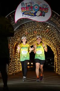 BIB: 50340, 90145
                            <button type="button" onclick="openModal(21778200)" class="btn btn-primary btn-sm float-right btn-popup" data-toggle="modal" data-target=".modal-high-quality">
                        <i class="fas fa-shopping-cart"></i> Add to Cart
                    </button>
                                            <button type="button" onclick="isThisMe(21778200, true)" class="btn btn-success btn-sm float-right btn-popup btn-isme hidden" data-toggle="tooltip" data-placement="bottom" title="นี่คือรูปของคุณใช่ไหม คลิกที่นี่เพื่อเอาเข้าอัลบั้ม">
                        <i class="fas fa-plus"></i> Add to album
                    </button>
                    <button type="button" onclick="isThisMe(21778200, false)" class="btn btn-warning btn-sm float-right btn-popup btn-isnotme hidden">
                        <i class="fas fa-ban"></i> Remove from album
                    </button>