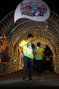 BIB: 90071
                            <button type="button" onclick="openModal(21778210)" class="btn btn-primary btn-sm float-right btn-popup" data-toggle="modal" data-target=".modal-high-quality">
                        <i class="fas fa-shopping-cart"></i> Add to Cart
                    </button>
                                            <button type="button" onclick="isThisMe(21778210, true)" class="btn btn-success btn-sm float-right btn-popup btn-isme hidden" data-toggle="tooltip" data-placement="bottom" title="นี่คือรูปของคุณใช่ไหม คลิกที่นี่เพื่อเอาเข้าอัลบั้ม">
                        <i class="fas fa-plus"></i> Add to album
                    </button>
                    <button type="button" onclick="isThisMe(21778210, false)" class="btn btn-warning btn-sm float-right btn-popup btn-isnotme hidden">
                        <i class="fas fa-ban"></i> Remove from album
                    </button>