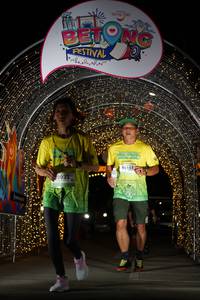 BIB: 0032, 90157
                            <button type="button" onclick="openModal(21778163)" class="btn btn-primary btn-sm float-right btn-popup" data-toggle="modal" data-target=".modal-high-quality">
                        <i class="fas fa-shopping-cart"></i> Add to Cart
                    </button>
                                            <button type="button" onclick="isThisMe(21778163, true)" class="btn btn-success btn-sm float-right btn-popup btn-isme hidden" data-toggle="tooltip" data-placement="bottom" title="นี่คือรูปของคุณใช่ไหม คลิกที่นี่เพื่อเอาเข้าอัลบั้ม">
                        <i class="fas fa-plus"></i> Add to album
                    </button>
                    <button type="button" onclick="isThisMe(21778163, false)" class="btn btn-warning btn-sm float-right btn-popup btn-isnotme hidden">
                        <i class="fas fa-ban"></i> Remove from album
                    </button>