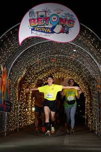 BIB: 50253, 50171
                            <button type="button" onclick="openModal(21782655)" class="btn btn-primary btn-sm float-right btn-popup" data-toggle="modal" data-target=".modal-high-quality">
                        <i class="fas fa-shopping-cart"></i> Add to Cart
                    </button>
                                            <button type="button" onclick="isThisMe(21782655, true)" class="btn btn-success btn-sm float-right btn-popup btn-isme hidden" data-toggle="tooltip" data-placement="bottom" title="นี่คือรูปของคุณใช่ไหม คลิกที่นี่เพื่อเอาเข้าอัลบั้ม">
                        <i class="fas fa-plus"></i> Add to album
                    </button>
                    <button type="button" onclick="isThisMe(21782655, false)" class="btn btn-warning btn-sm float-right btn-popup btn-isnotme hidden">
                        <i class="fas fa-ban"></i> Remove from album
                    </button>