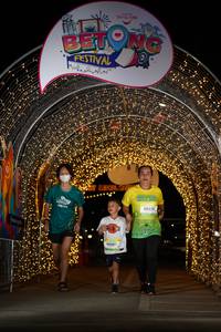 BIB: 90001, 50271
                            <button type="button" onclick="openModal(21778007)" class="btn btn-primary btn-sm float-right btn-popup" data-toggle="modal" data-target=".modal-high-quality">
                        <i class="fas fa-shopping-cart"></i> Add to Cart
                    </button>
                                            <button type="button" onclick="isThisMe(21778007, true)" class="btn btn-success btn-sm float-right btn-popup btn-isme hidden" data-toggle="tooltip" data-placement="bottom" title="นี่คือรูปของคุณใช่ไหม คลิกที่นี่เพื่อเอาเข้าอัลบั้ม">
                        <i class="fas fa-plus"></i> Add to album
                    </button>
                    <button type="button" onclick="isThisMe(21778007, false)" class="btn btn-warning btn-sm float-right btn-popup btn-isnotme hidden">
                        <i class="fas fa-ban"></i> Remove from album
                    </button>